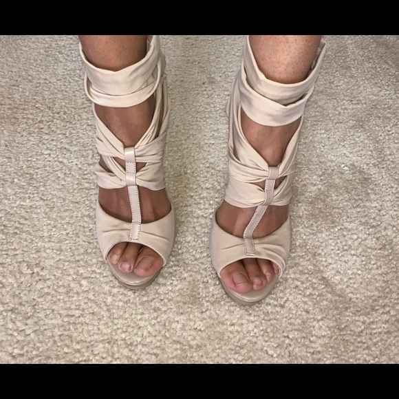 *Colon Stuart Wrapped Ankle Platform Heel - Picture 3 of 8